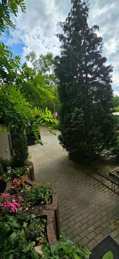 Johnis Fewo, Naehe Stadtzentrum Gegenueber Der Uni In Sehr Ruhiger Lage Und Eigenem Parkplatz