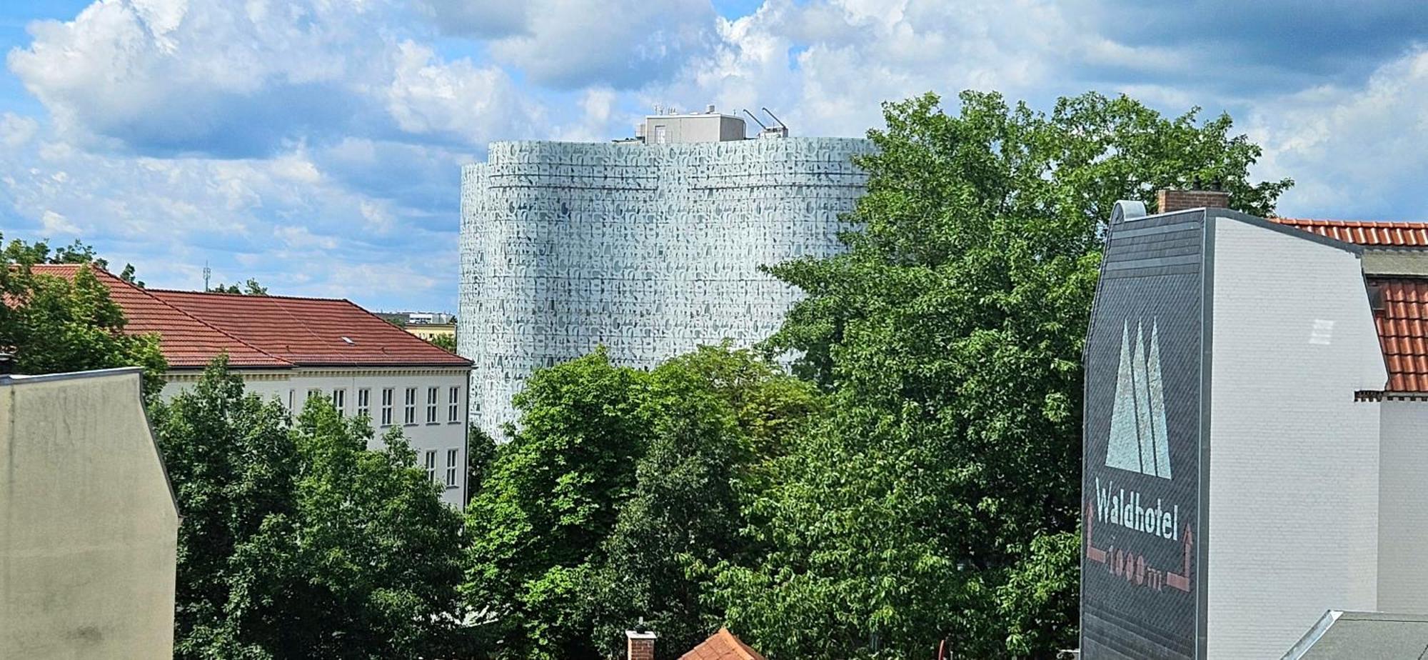 Apartment Johnis Fewo, Naehe Stadtzentrum Gegenueber Der Uni In Sehr Ruhiger Lage Und Eigenem Parkplatz